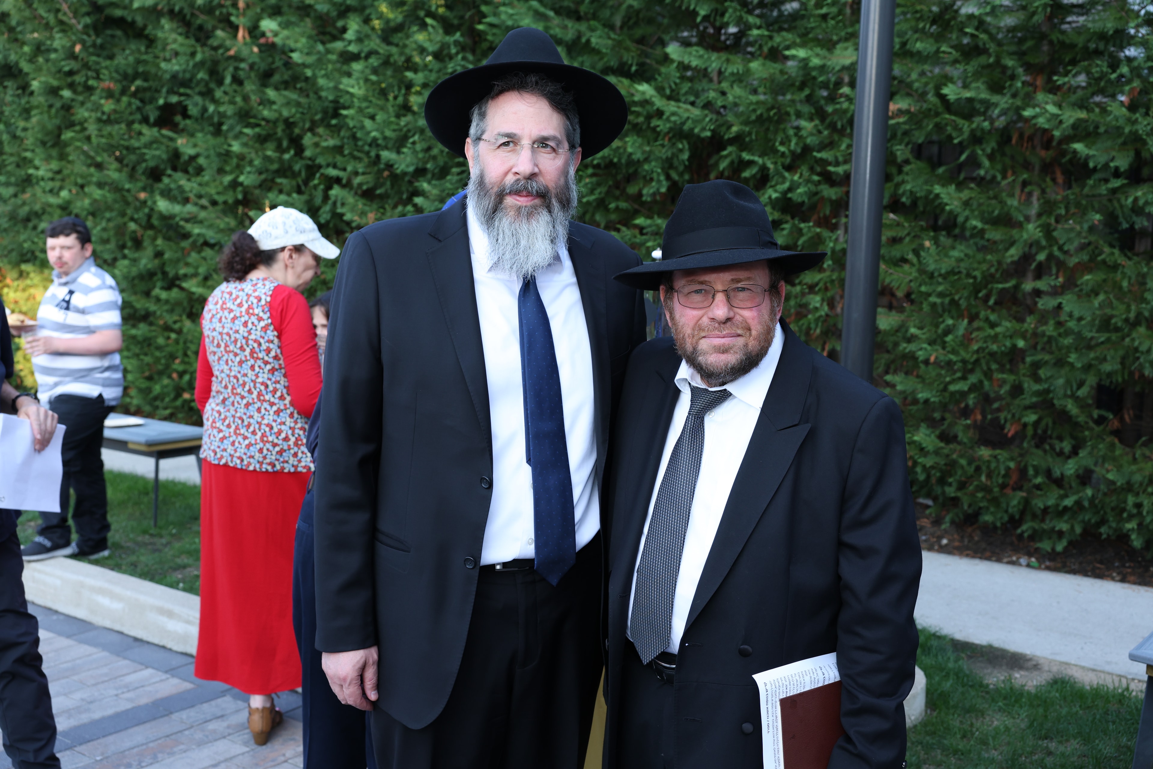 Plutchok and Rabbi Bechhofer at the 11th Annual Arizal Siyum & BBQ Dinner 2026